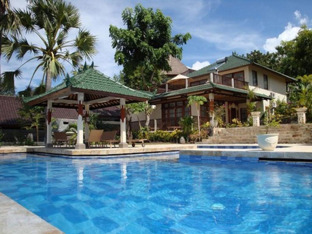 Puri Wirata Dive Resort And Spa Amed Exterior photo