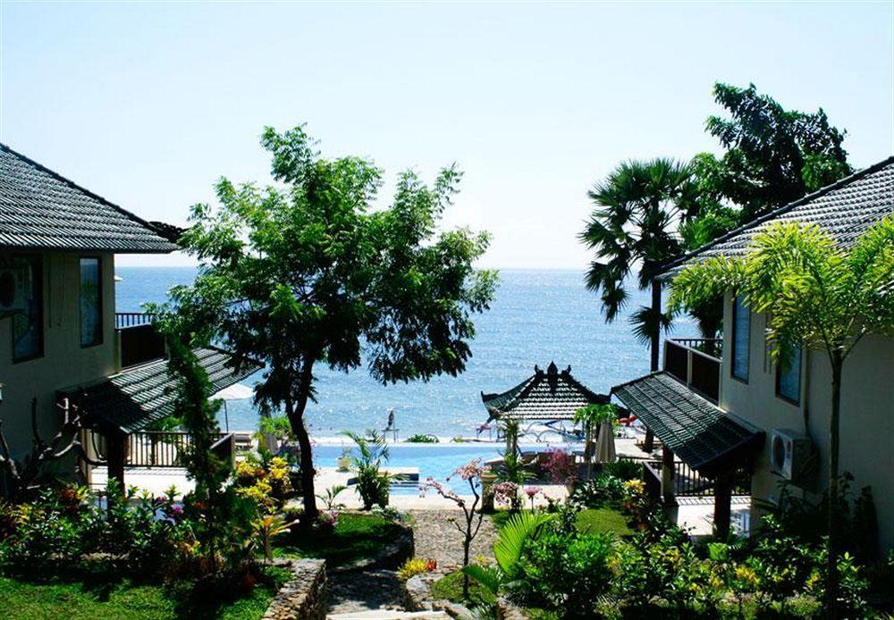 Puri Wirata Dive Resort And Spa Amed Exterior photo