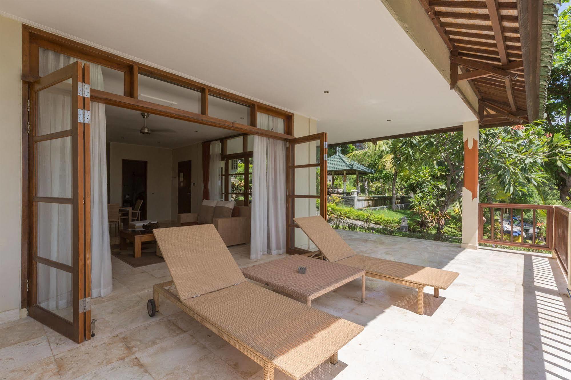 Puri Wirata Dive Resort And Spa Amed Exterior photo
