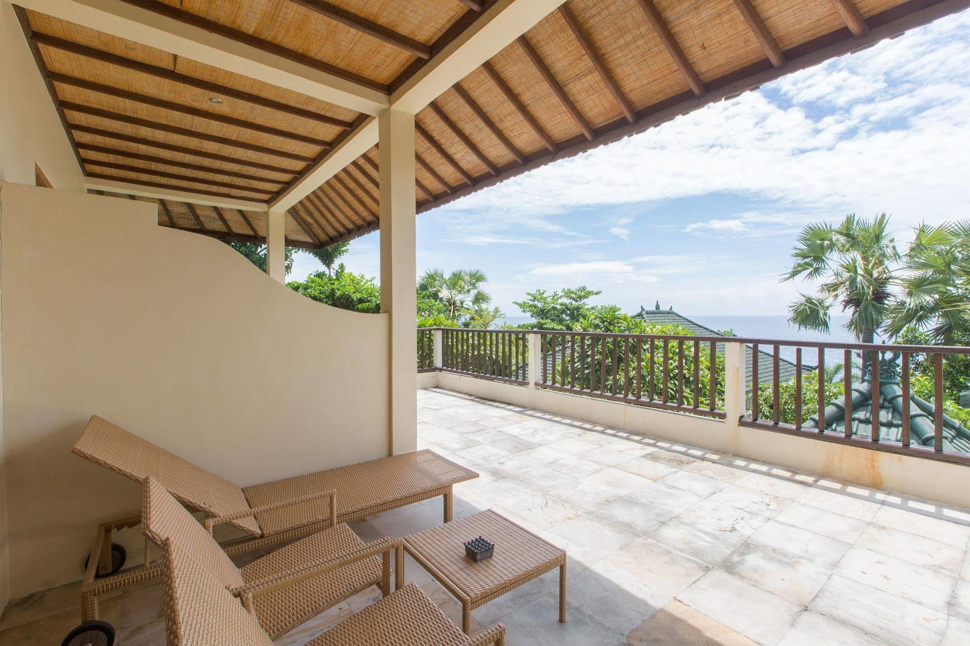 Puri Wirata Dive Resort And Spa Amed Exterior photo